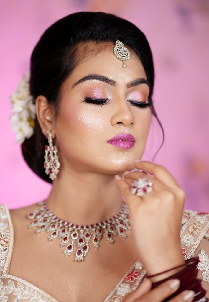 Royal Velvet Mandap Bride